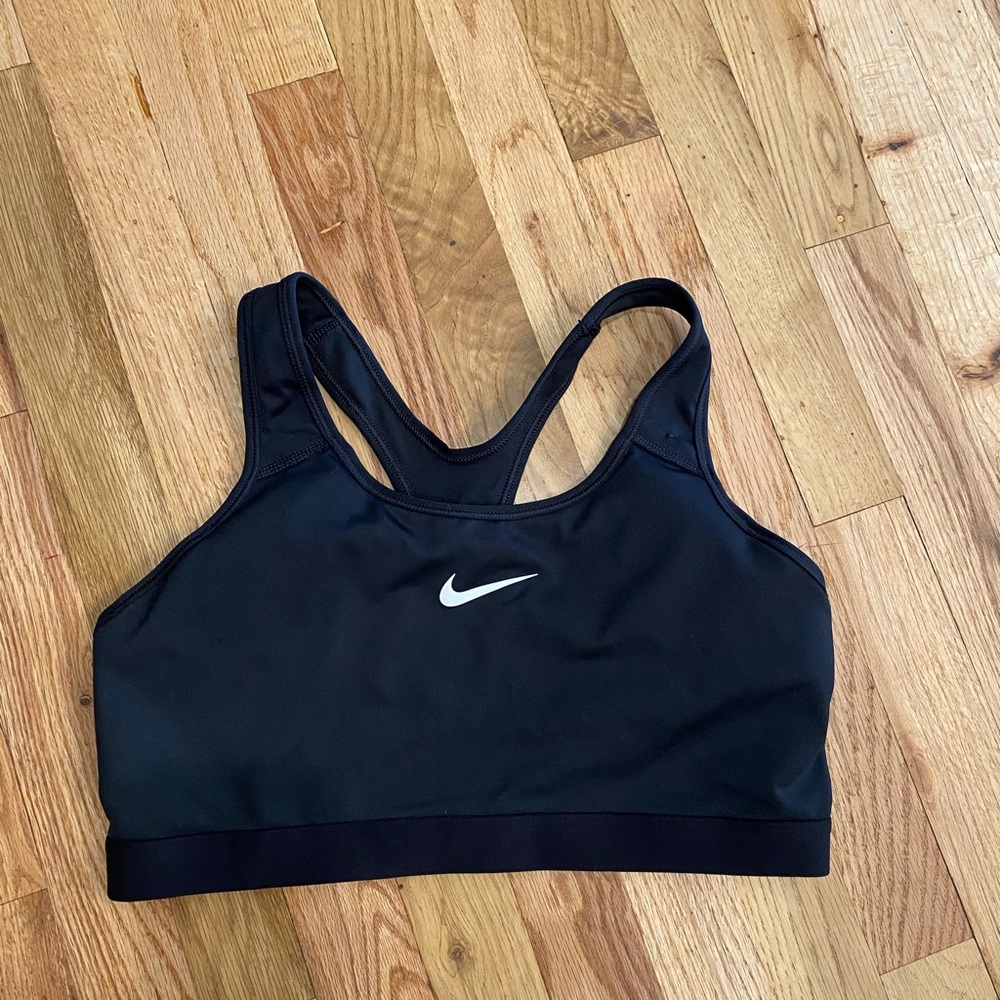 Nike Medium Support Sports Bra